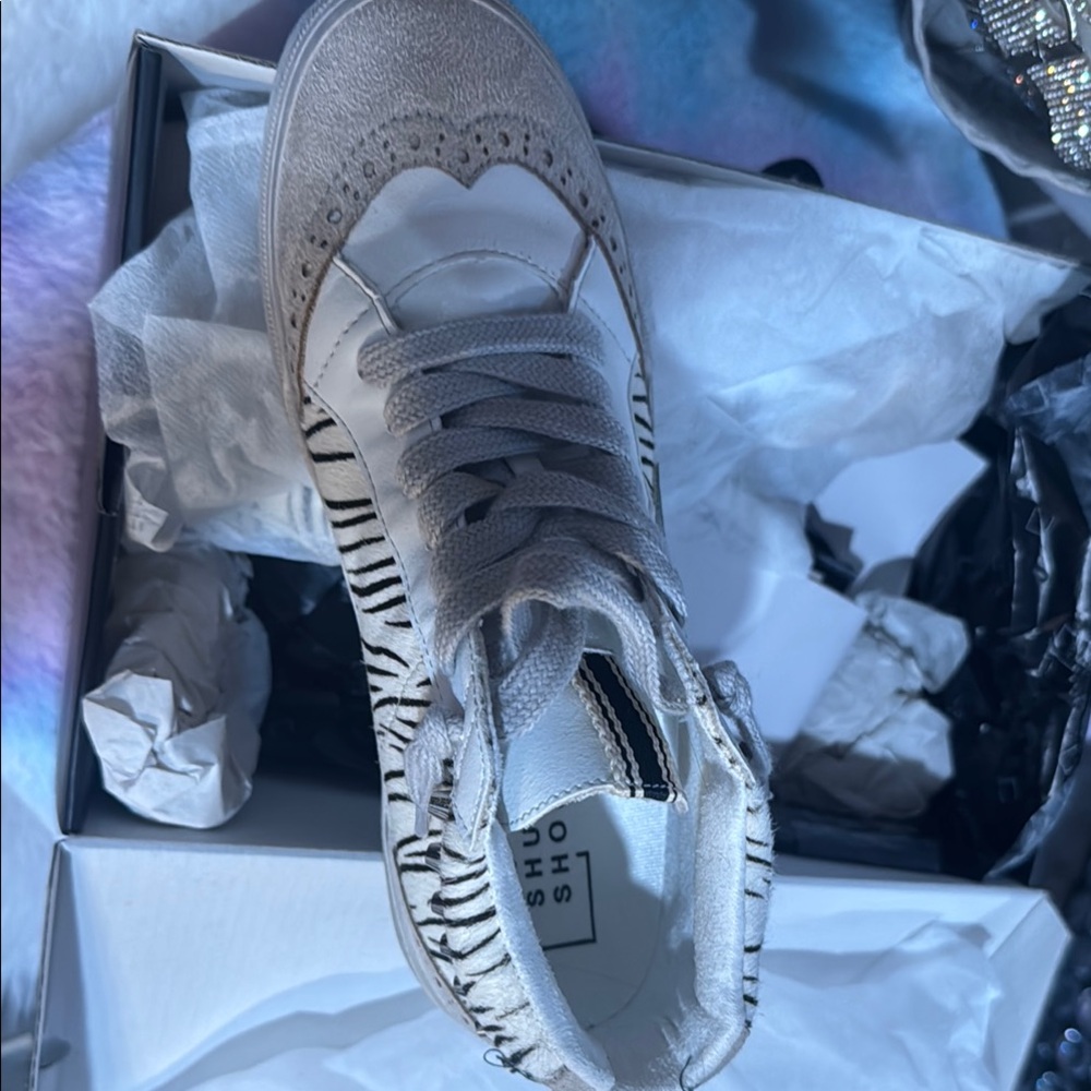 Stylish Women's Zebra Print Sneakers